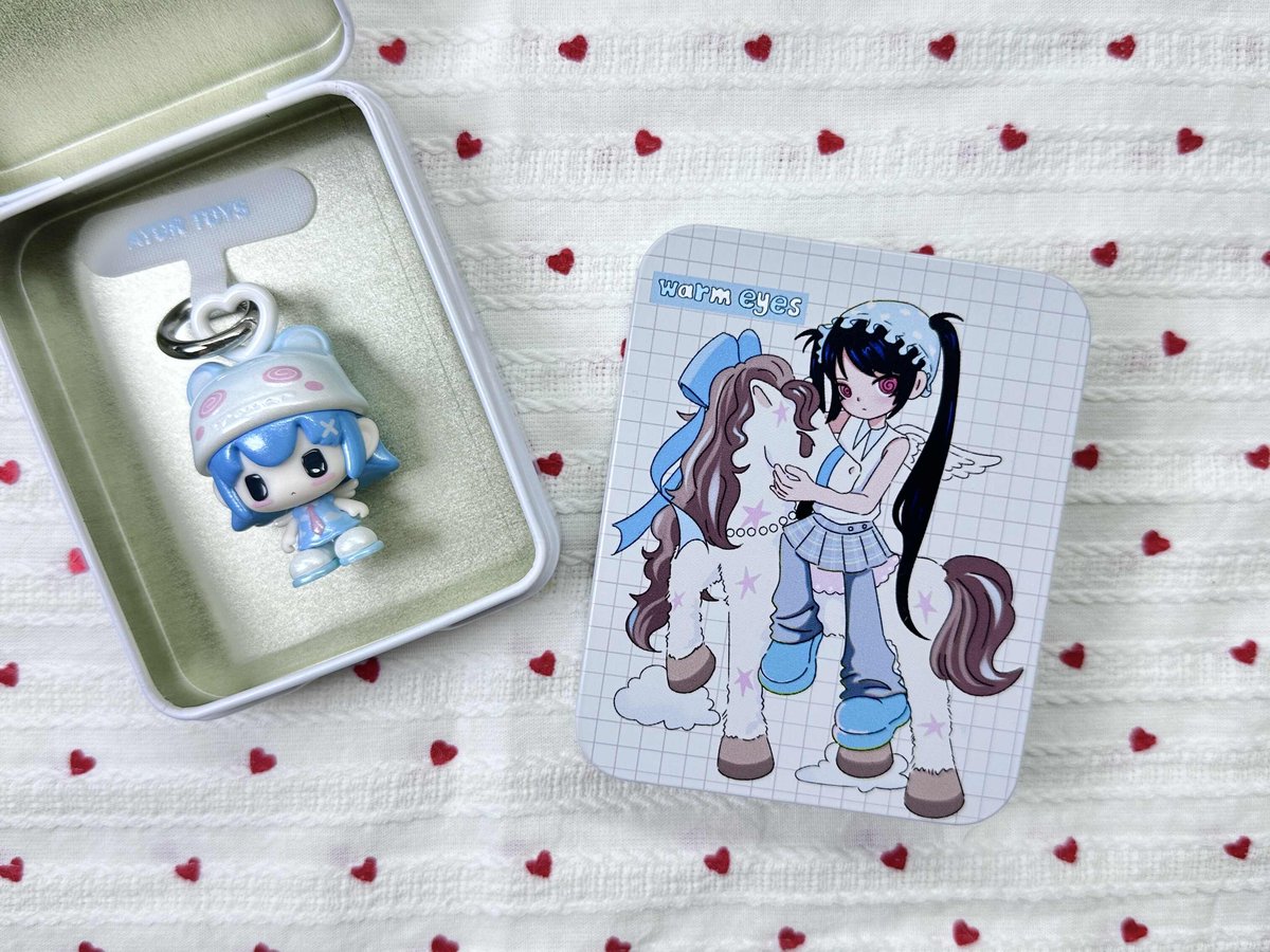 Coucou Fish x MATU_tuu Tin Box - Kitty Design (3-Inch Photo Storage)